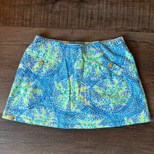 Women short skirt